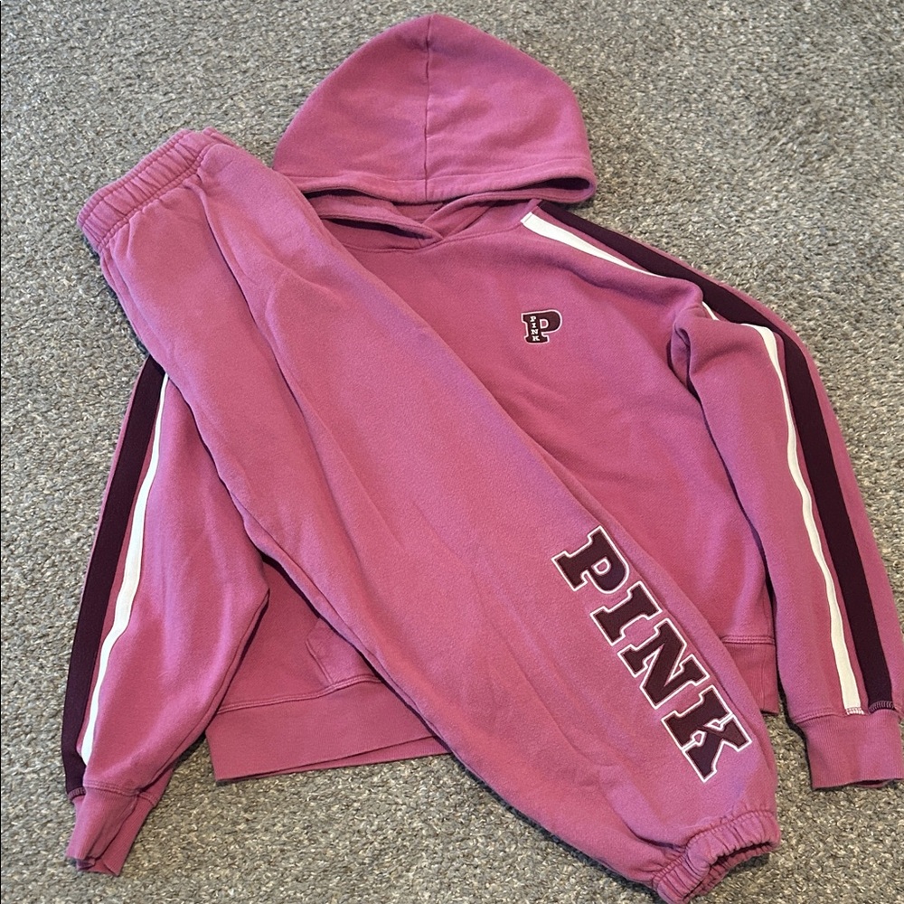 Women’s Victoria Secret PINK sweat suit. Small P, only worn a few times